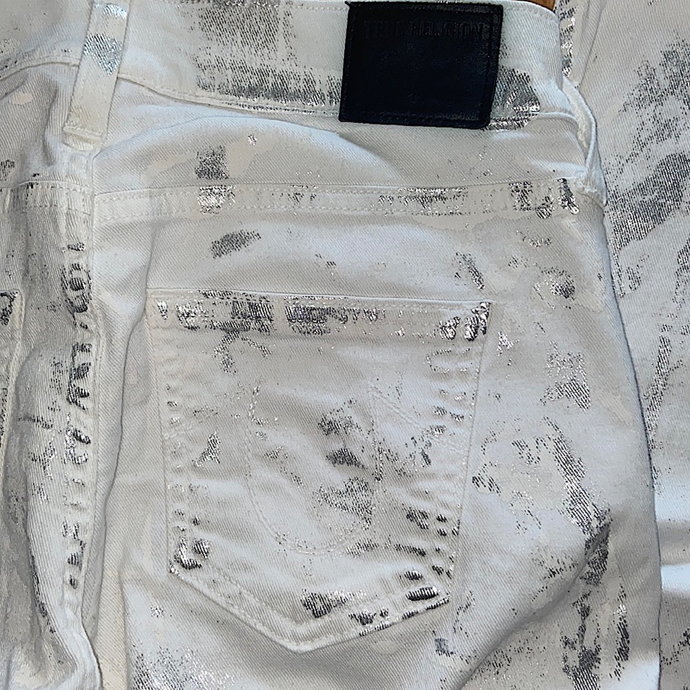 White True Religion Casey jeans with silver paint markings. Only worn once